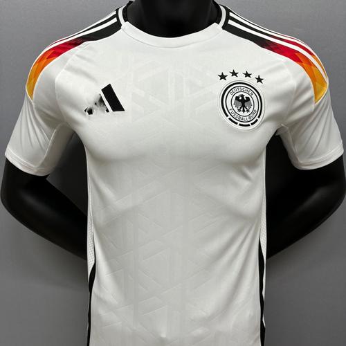 德国欧洲杯的球衣（德国欧洲杯球衣2024）