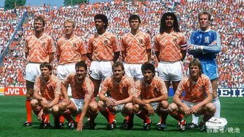 96欧洲杯荷兰赛程（96年欧洲杯荷兰白色球衣）
