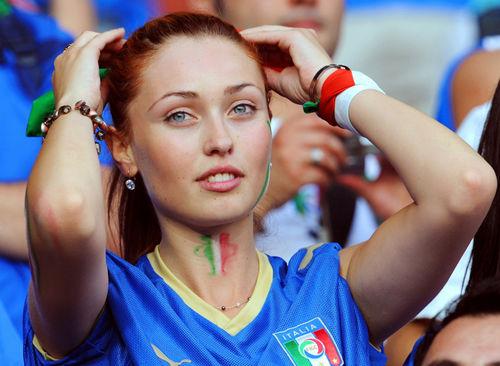 意大利欧洲杯女球迷（2021欧洲杯意大利女球迷）