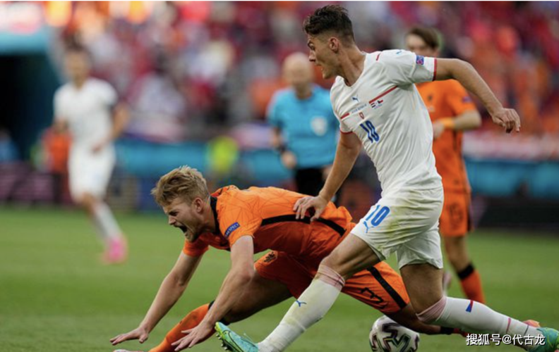 欧洲杯荷兰手球争议（荷兰欧洲杯荷兰）