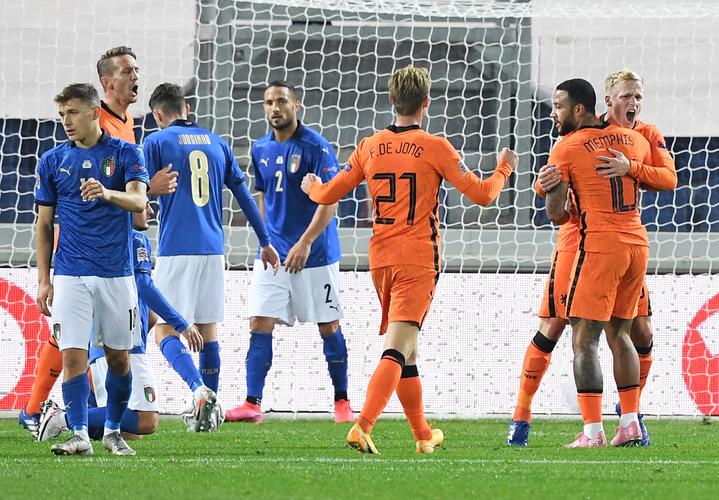 欧洲杯意大利对阵荷兰（两千年欧洲杯荷兰对意大利）