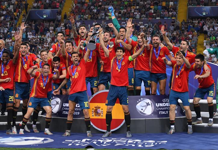 西班牙欧洲杯决赛首发（西班牙 欧洲杯夺冠）