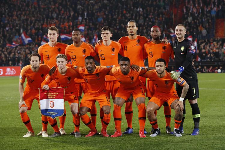 荷兰踢过几次欧洲杯（荷兰足球拿过欧洲杯吗）